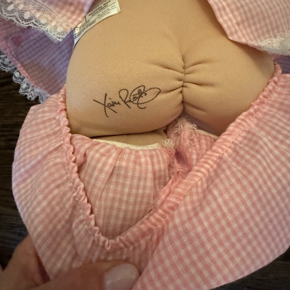 Vintage Pink and Tan Dolls with Yarn Hair - Picture 5 of 8